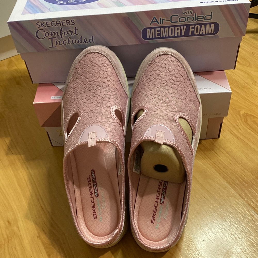 Skechers Shoes